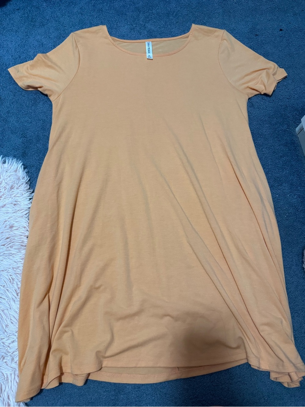 Zenana Outfitters Peach Scoop Neck Tee